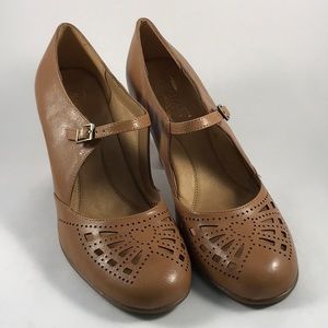 NIB - Aerosoles Role of Fate Perforated Tan Leather Mary Janes - Size 8.5.